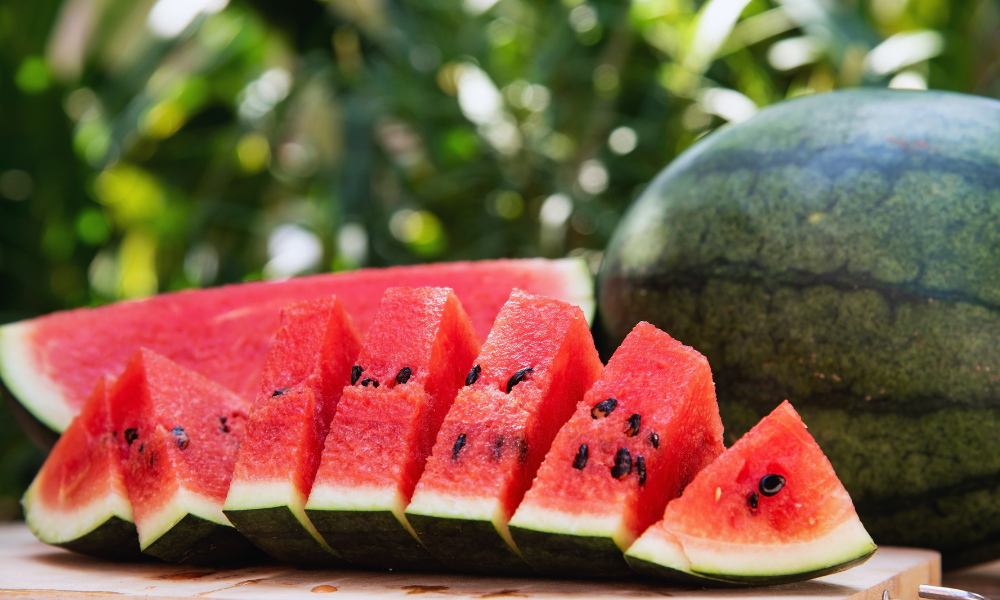 melancia fatiada ajuda desincgar